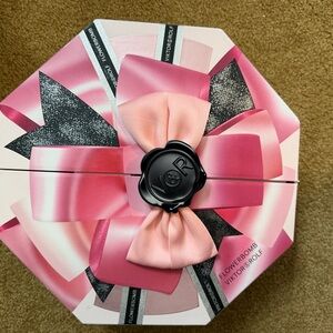 Viktor & Rolf Pink and Black Flowerbomb Box